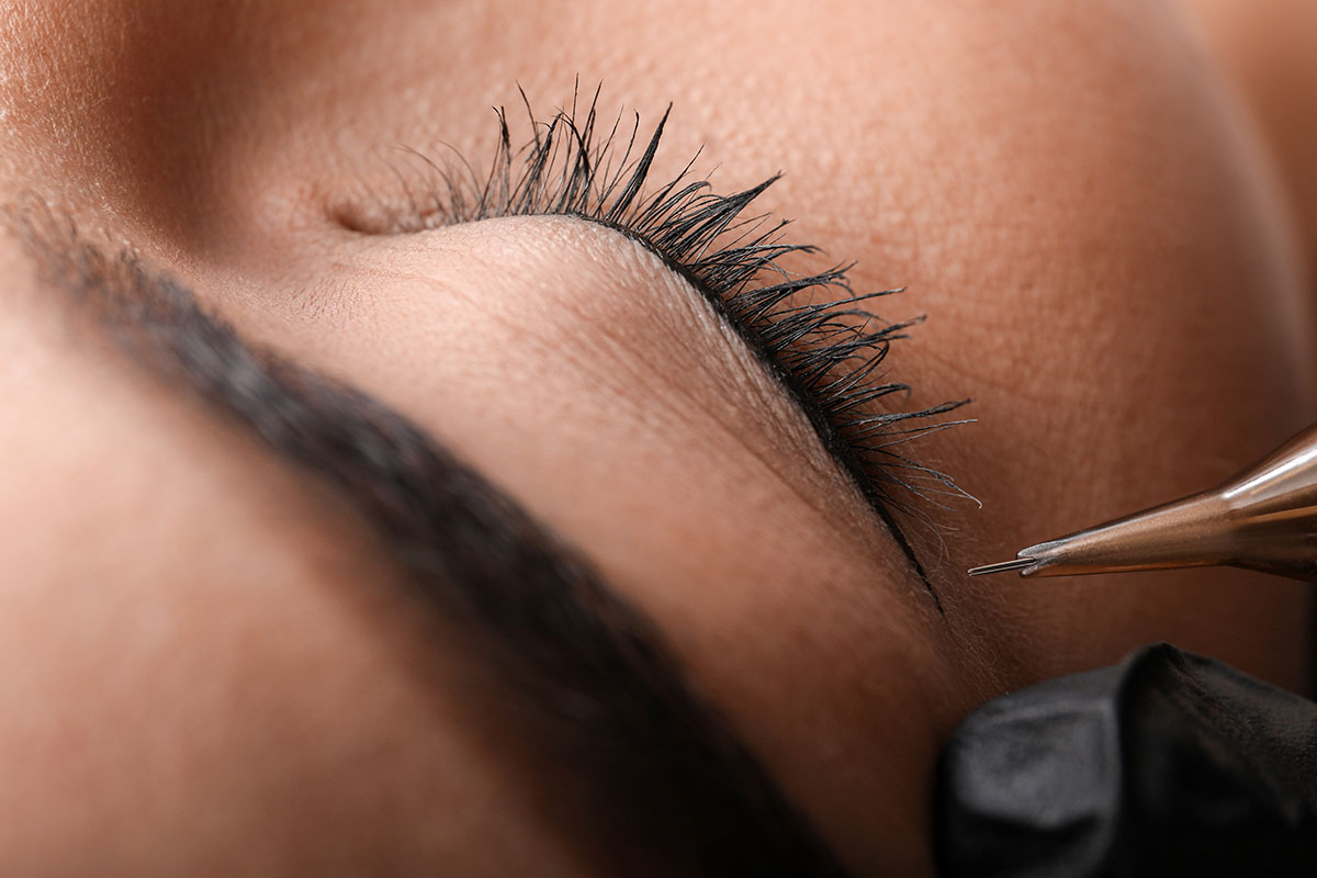 beauty-esthetician-14 Perfekter Lidstrich - Permanent Makeup